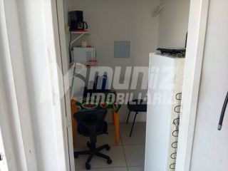 VENDE-SE IMOVEL COMERCIAL - NA ATALAIA