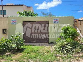 VENDE-SE CASA COM FUNDO PÉ NA AREIA E O MAR- RUA PRAIA DA COSTA