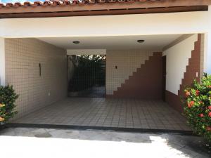 VENDE-SE  OTIMA CASA C/ 2 PV. NA RUA URQUIZA LEAL