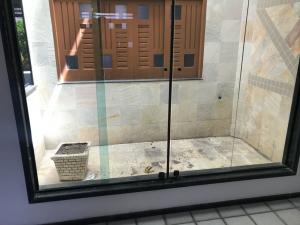 VENDE-SE  OTIMA CASA C/ 2 PV. NA RUA URQUIZA LEAL