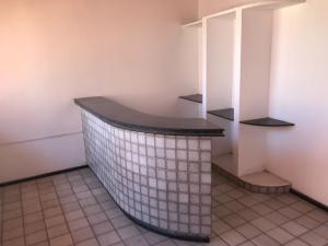 VENDE-SE  OTIMA CASA C/ 2 PV. NA RUA URQUIZA LEAL