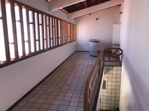 VENDE-SE  OTIMA CASA C/ 2 PV. NA RUA URQUIZA LEAL