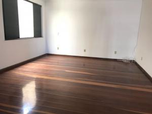 VENDE-SE  OTIMA CASA C/ 2 PV. NA RUA URQUIZA LEAL