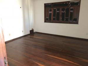 VENDE-SE  OTIMA CASA C/ 2 PV. NA RUA URQUIZA LEAL