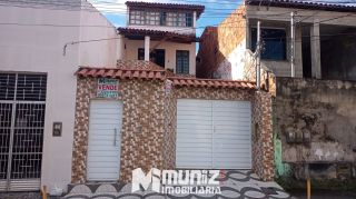 VENDE-SE CASA RUA SENADOR ROLLEMBERG - SAO JOSE