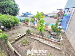 VENDE-SE CASA C/PISCINA E AREA VERDE C/FRUTEIRAS