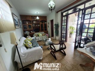 VENDE-SE CASA C/PISCINA E AREA VERDE C/FRUTEIRAS