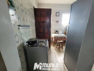 VENDE-SE CASA C/PISCINA E AREA VERDE C/FRUTEIRAS