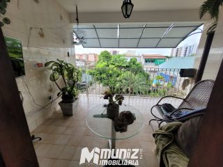 VENDE-SE CASA C/PISCINA E AREA VERDE C/FRUTEIRAS