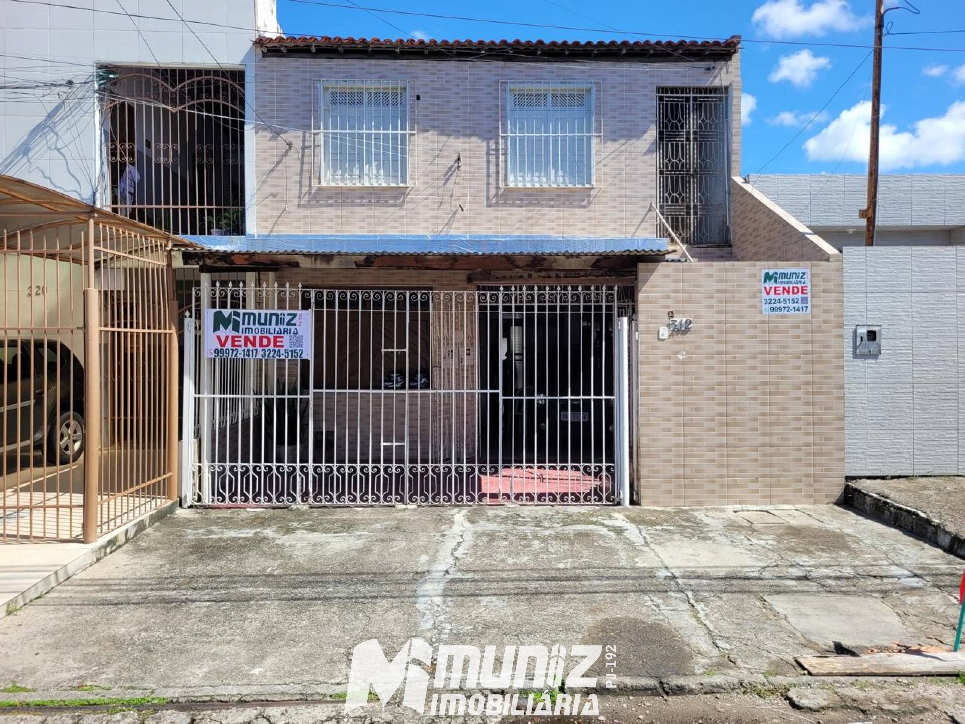 OPORTUNIDADE ÚNICA: VENDE-SE EXCELENTE CASA COM 2 PAVIMENTOS