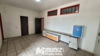 VENDE-SE CASA ÓTIMA PARA COMÉRCIO NO BAIRRO ÁMERICA