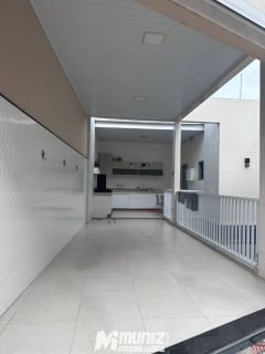 Vende-se excelente casa com piscina e fino acabamento - em Itabaiana