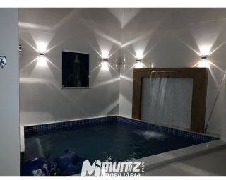 Vende-se excelente casa com piscina e fino acabamento - em Itabaiana
