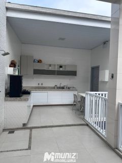 Vende-se excelente casa com piscina e fino acabamento - em Itabaiana