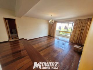 Vende Apartamento Amplo no Edifício Villa Maria – Bairro Centro!