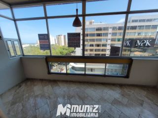 Vende Apartamento Amplo no Edifício Villa Maria – Bairro Centro!