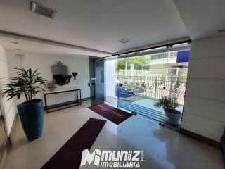 Vende Apartamento Amplo no Edifício Villa Maria – Bairro Centro!
