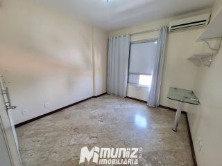 Vende Apartamento Amplo no Edifício Villa Maria – Bairro Centro!