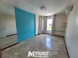Vende Apartamento Amplo no Edifício Villa Maria – Bairro Centro!