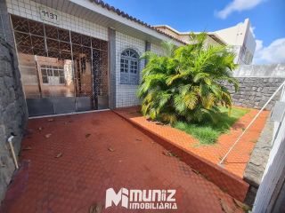 VENDE-SE CASA NA AV. DR EDÉZIO VIERA DE MELO - SUISSA
