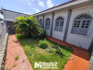 VENDE-SE CASA NA AV. DR EDÉZIO VIERA DE MELO - SUISSA
