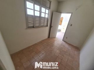 VENDE-SE CASA NA AV. DR EDÉZIO VIERA DE MELO - SUISSA
