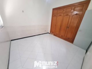 VENDE-SE CASA NA AV. DR EDÉZIO VIERA DE MELO - SUISSA