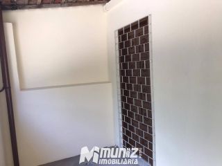 VENDE-SE CASA NA AVENIDA COLETORA C, ALBANO FRANCO.