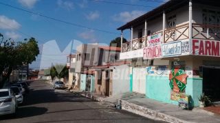VENDE-SE PRÉDIO COMERCIAL E RESIDENCIAL NA RUA HAITI