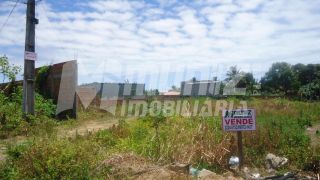 VENDE-SE TERRENO NO LOTEAMENTO RECANTO DOS CAJUEIROS. 