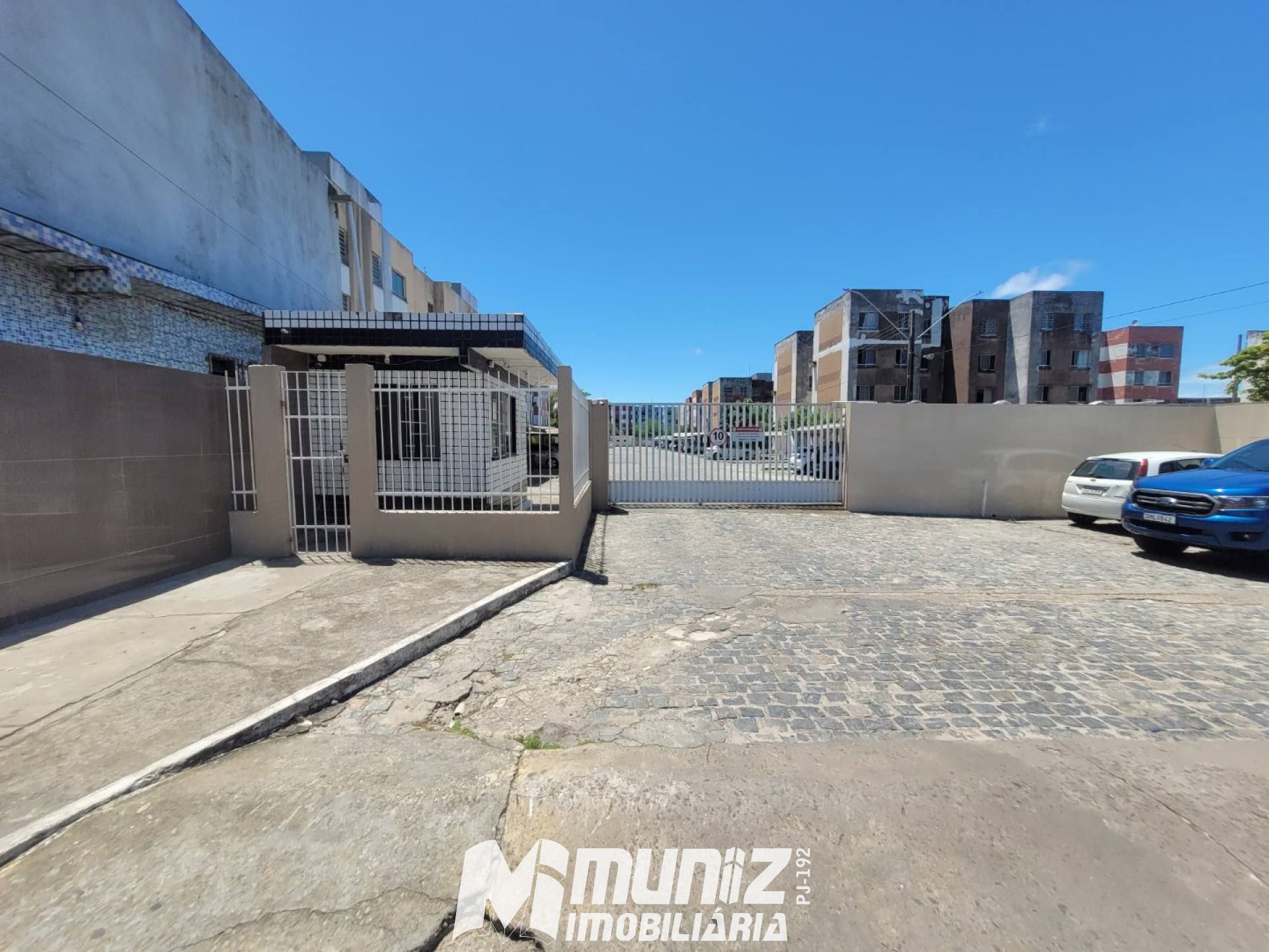 vende-se apt no vila de portugal no 1º  andar