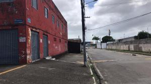 VENDE-SE DE ESQUINA  GALPÃO