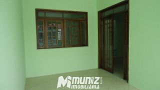 Vende-se Casa de 2 Pavimentos na Rua Padre Caldas - Ponto Novo