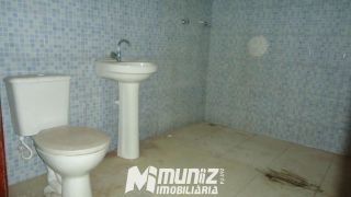 Vende-se Casa de 2 Pavimentos na Rua Padre Caldas - Ponto Novo