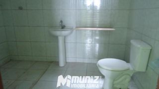 Vende-se Casa de 2 Pavimentos na Rua Padre Caldas - Ponto Novo