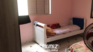 VENDE-SE CASA  RUA RIO GRANDE DO SUL