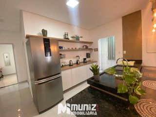 Vende-se Casa com Estilo Chácara no Centro de Dores