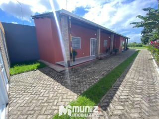 Vende-se Casa com Estilo Chácara no Centro de Dores