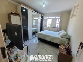 vende-se casa com quintal enorme - Rua Aristide Bispo