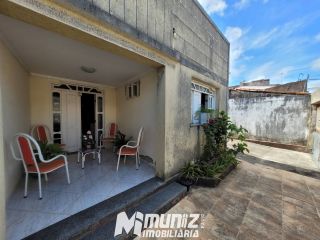 vende-se casa com quintal enorme - Rua Aristide Bispo