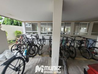 Vende-se Excelente Apartamento no Condomínio Riviera, 13 de Julho
