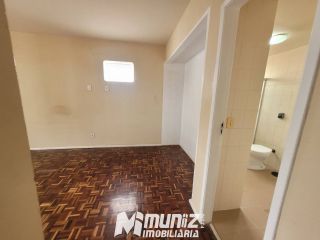 Vende-se Excelente Apartamento no Condomínio Riviera, 13 de Julho
