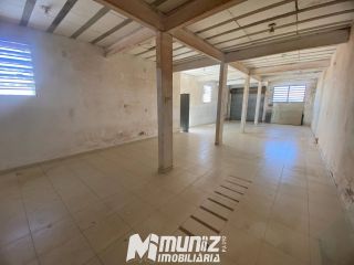 Vende-se Ponto Comercial com Casa nos Fundos no Rosa Elze