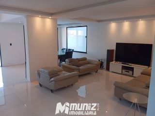 Casa à Venda em Localização Nobre Próxima à Orla de Aracaju