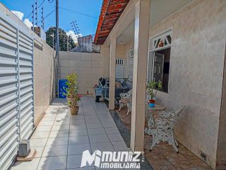 Casa Ampla à Venda em Localização Privilegiada – Farolândia