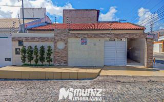 Casa Ampla à Venda em Localização Privilegiada – Farolândia