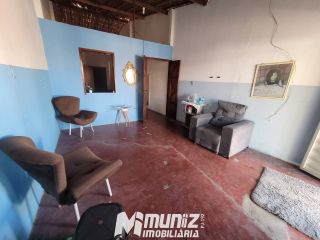 VENDE-SE CASA NA PRAÇA DE MARUIM