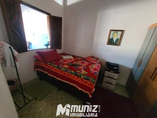 VENDE-SE CASA NA PRAÇA DE MARUIM