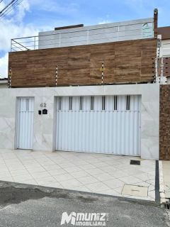 Vende-se Casa com piscina perfeita para sua família - Jabotiana