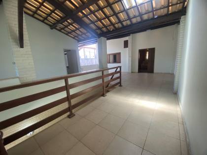 VENDE-SE CASA PROXIMO A ORLA DE ATALAIA